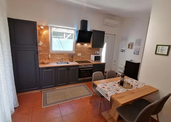 Strandnahes Kleines Mit Terrasse By Interhome * Silo (Krk)