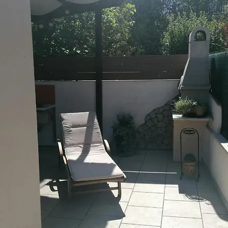 Prázdninový dům Strandnahes Kleines Mit Terrasse By Interhome